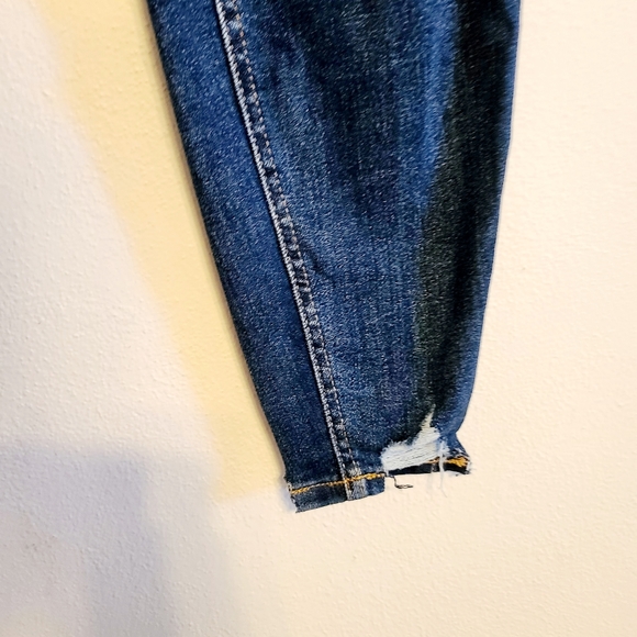 Maurices Women's Size 10 Long Skinny Distressed Hem Denim Blue Jeans 32" Inseam - Picture 2 of 9